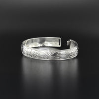 Wolves - Silver Clasping Bracelet
