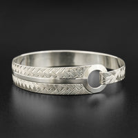 Weaving - Silver Clasping Bracelet