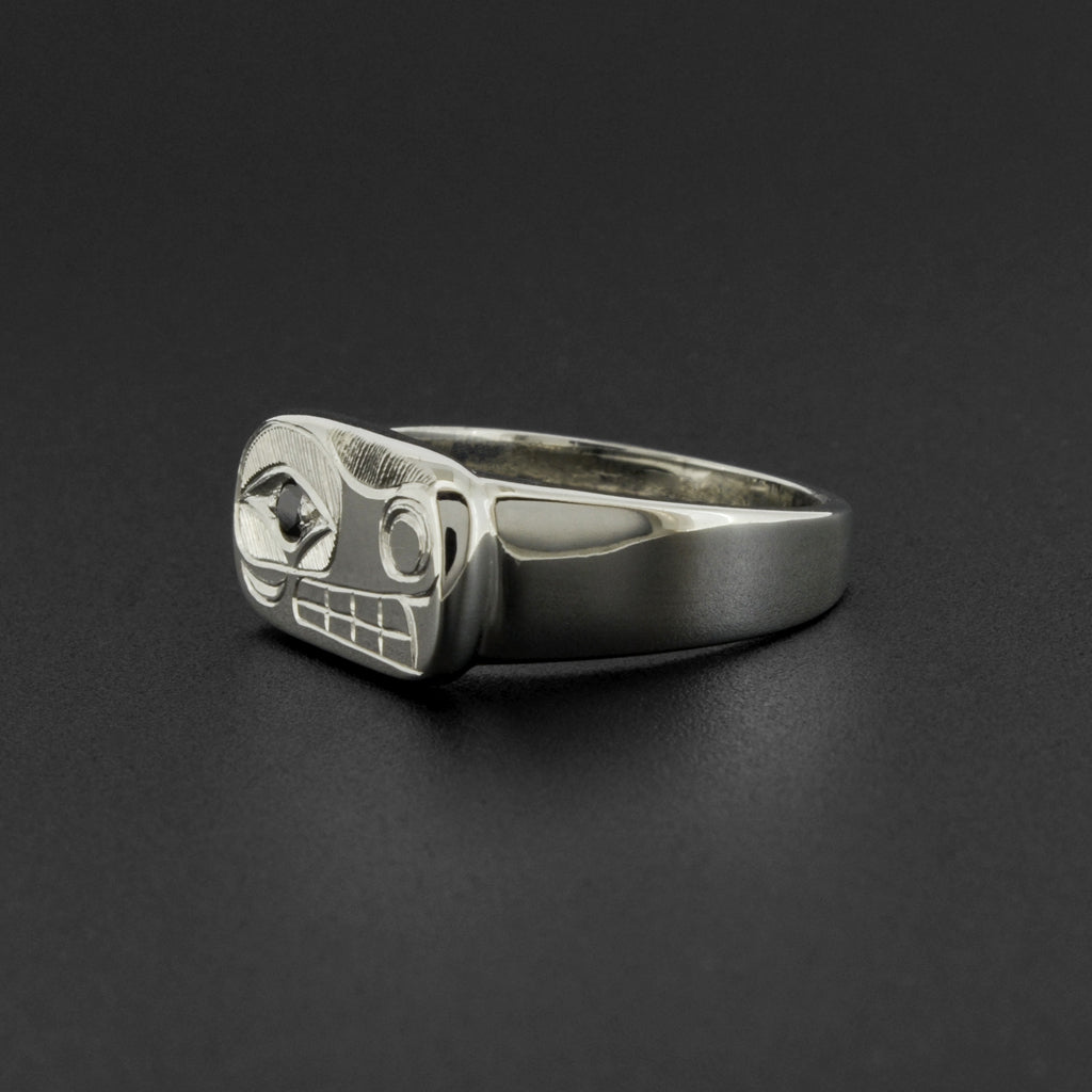 Wolf - Silver Ring with Black Diamond