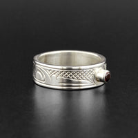 Hummingbird - Silver Ring with Garnet