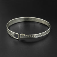 Goat Horn - Silver Clasping Bracelet