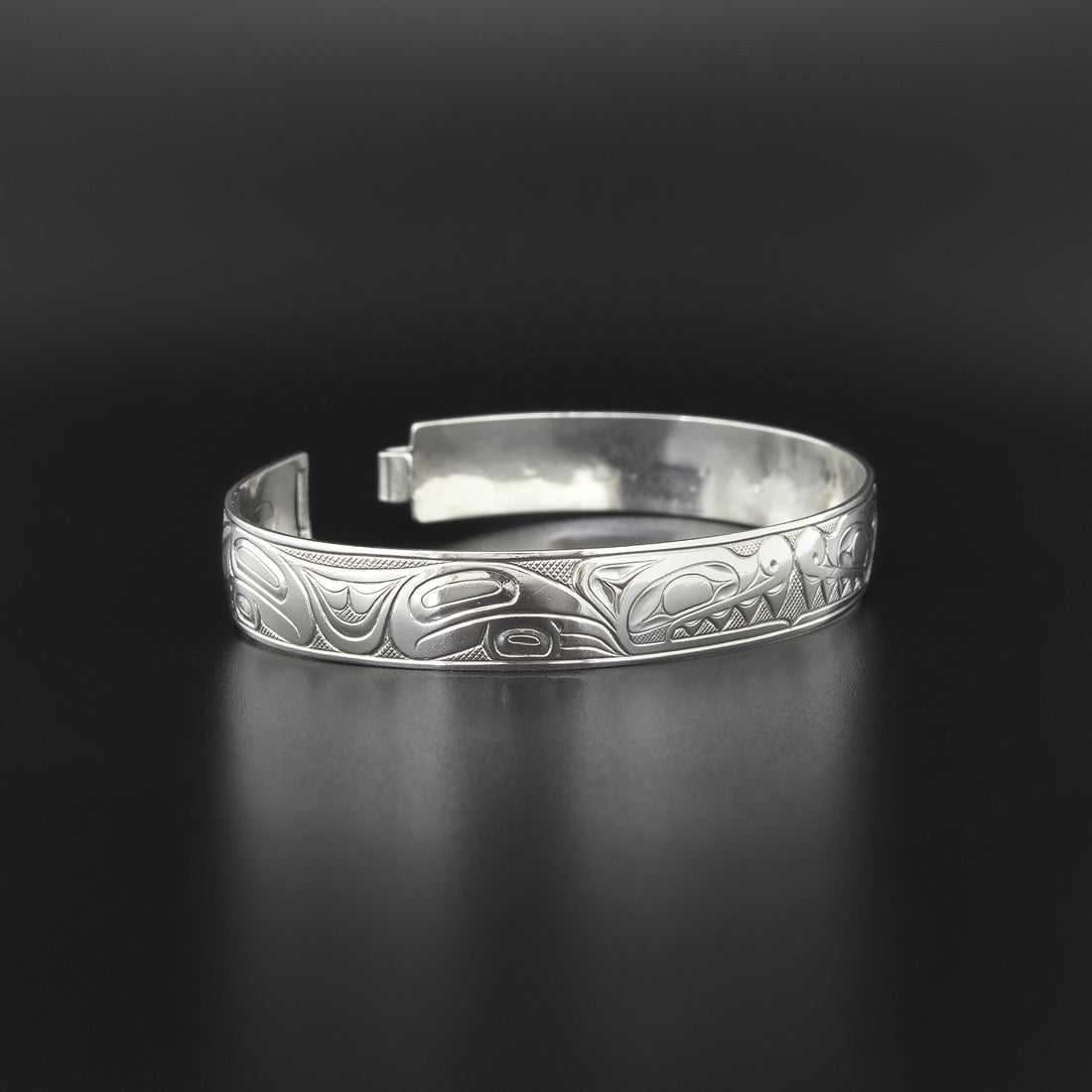 Wolves - Silver Clasping Bracelet