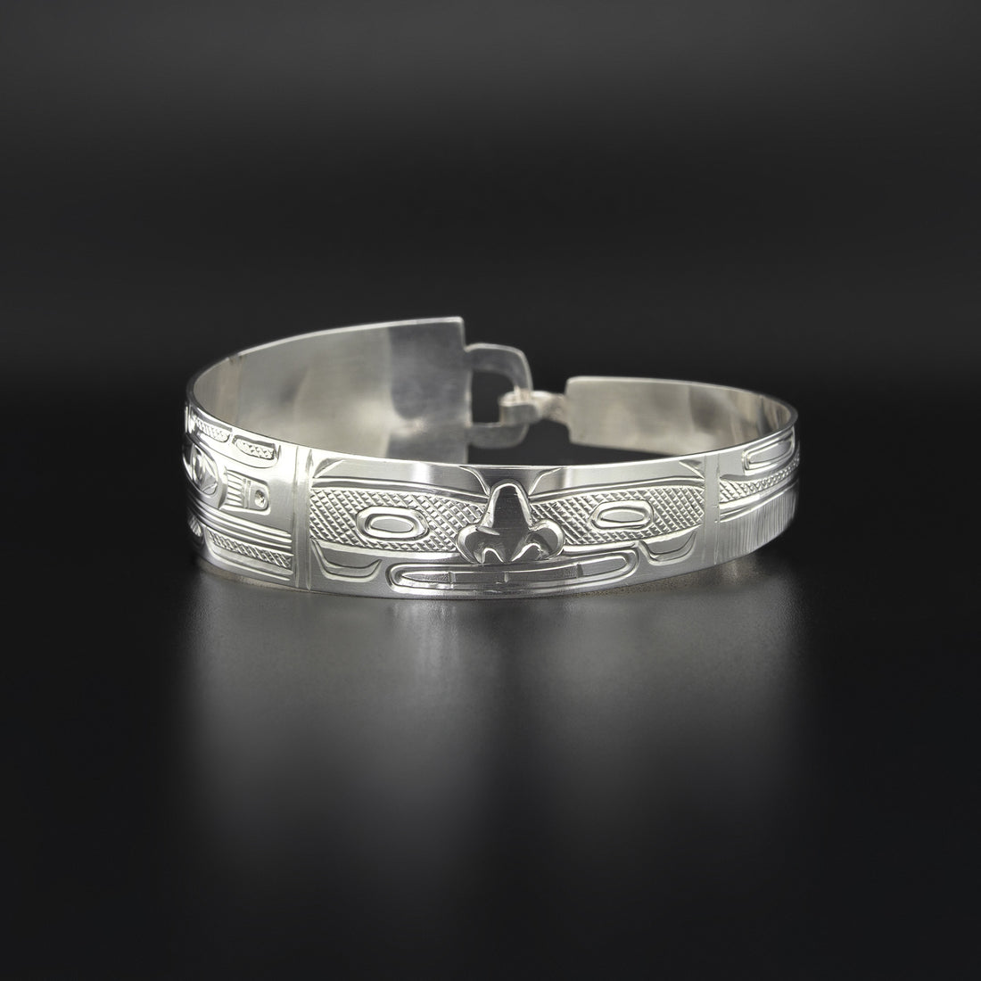 Chilkat - Silver Clasping Bracelet