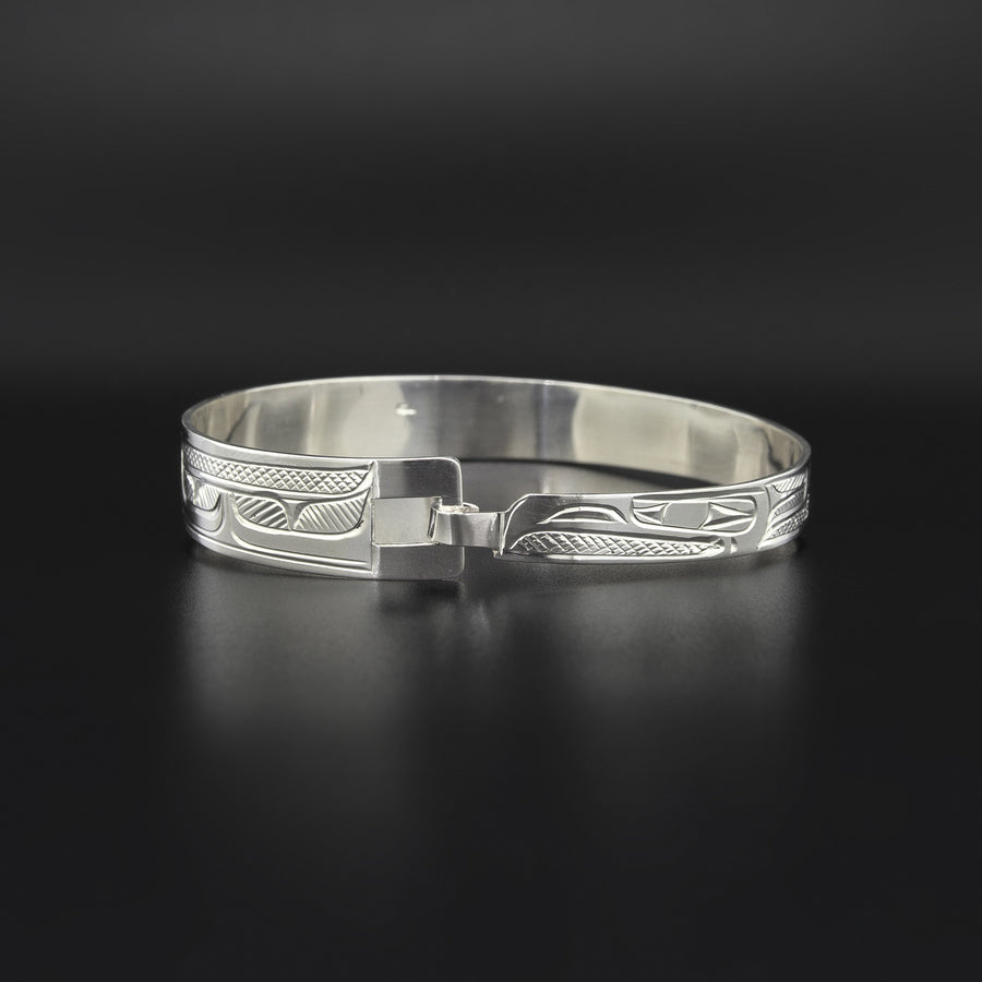 Raven - Silver Clasping Bracelet