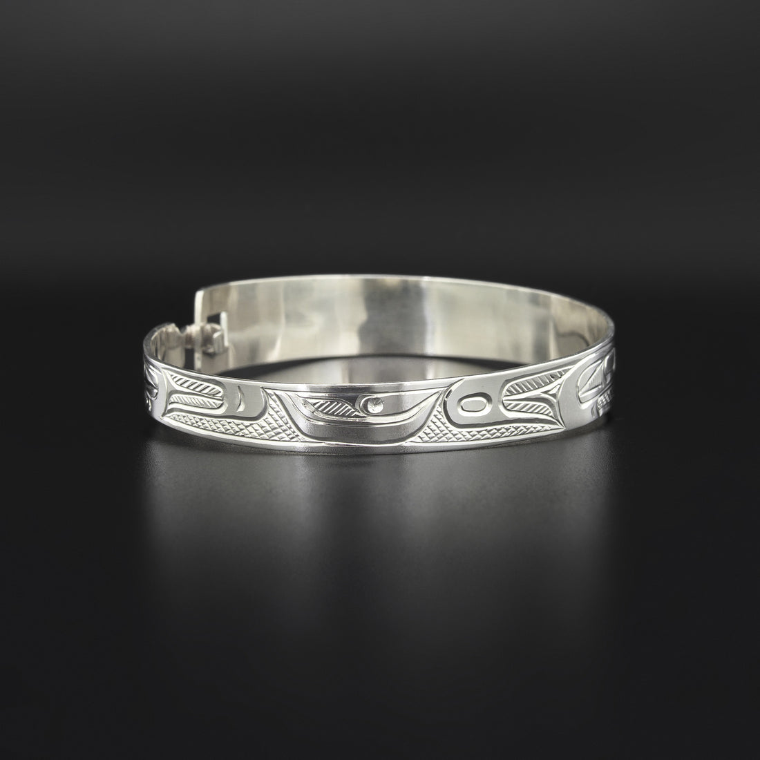 Raven - Silver Clasping Bracelet
