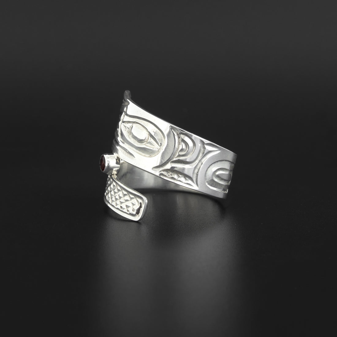 Raven - Silver Ring with Garnet