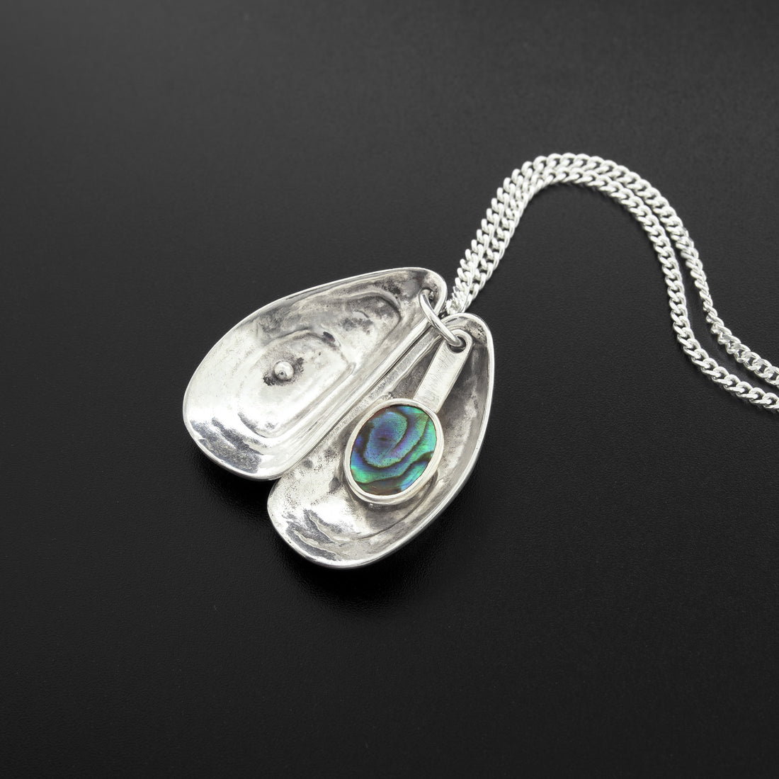 Mussel - Silver Pendant with Abalone