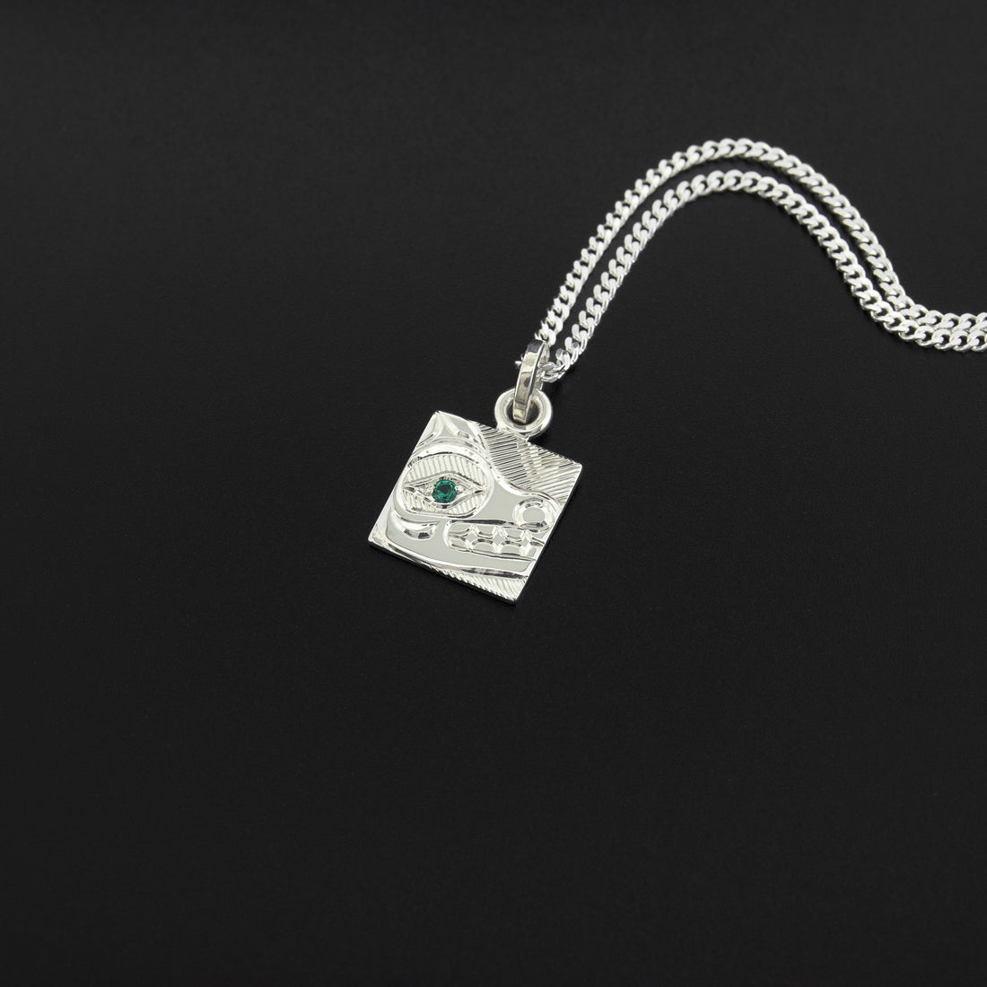 Bear - Silver Pendant with Emerald