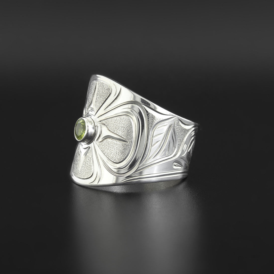 Hummingbird - Silver Ring with Peridot