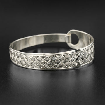 Weaving - Silver Clasping Bracelet