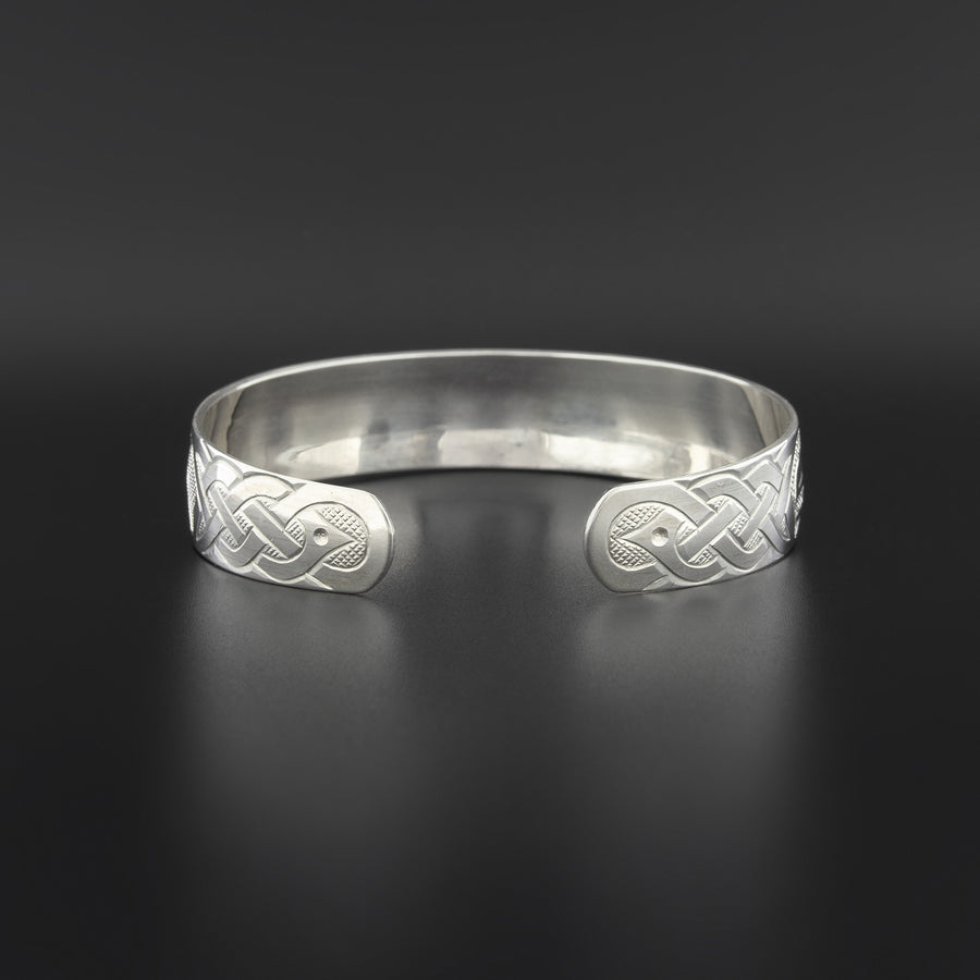Raven-Finned Killerwhale - Silver Bracelet