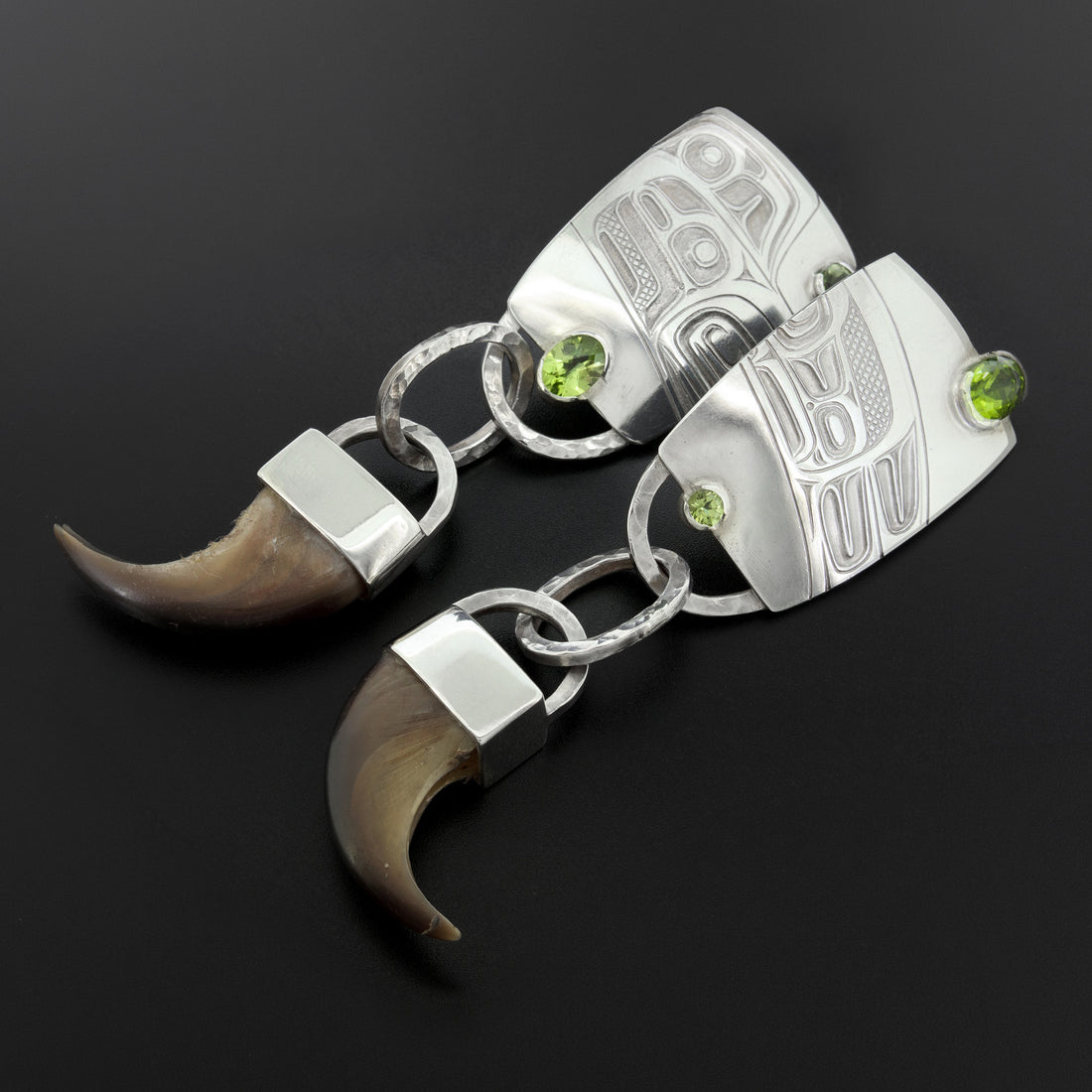 Bear Claw - Silver Earrings with Peridot