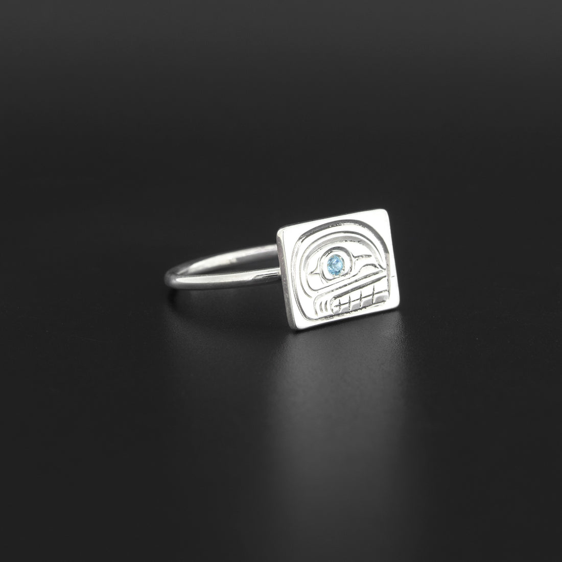 Orca - Silver Ring with Blue Topaz