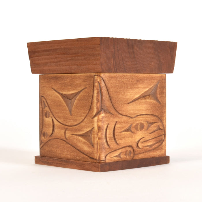 'In̓inyáx̱a7n tḵat yéw̓yews - Thunderbird Confronts Killerwhale' - 2017 Charity Box