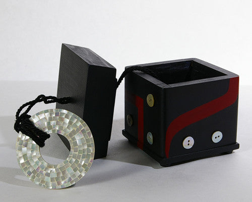 Kwiaahwah Jones - This Old Thing - Charity Boxes 2010