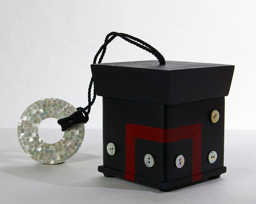Kwiaahwah Jones - This Old Thing - Charity Boxes 2010